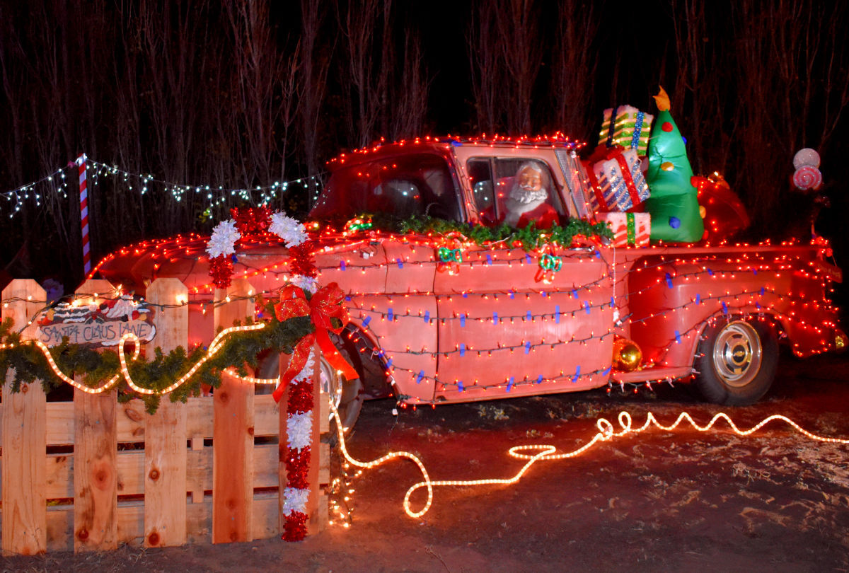 112820-smt-news-elks-christmas-003